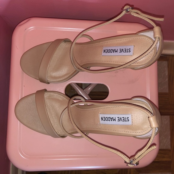Steve Madden Heels - Picture 5 of 8
